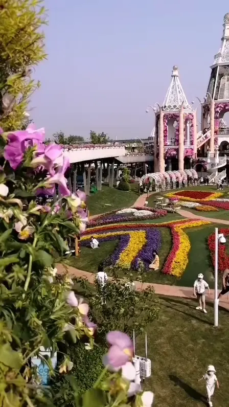 大上海，上海大，花园城市堪比新加坡。浦东奇迹花园美景。