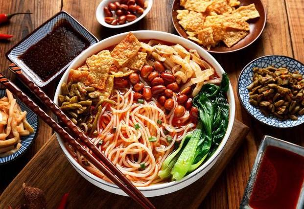 这款国民美食大卖！“昨天你嫌我臭不可闻，今天我已踏出国门！”