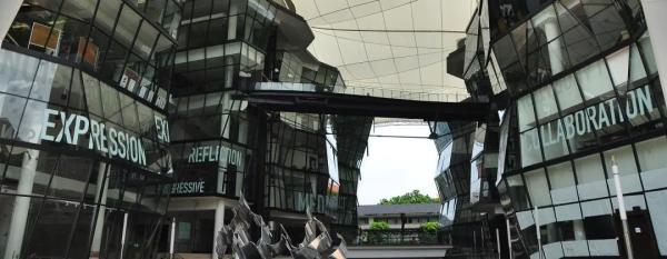 虞书欣为什么选择新加坡留学？