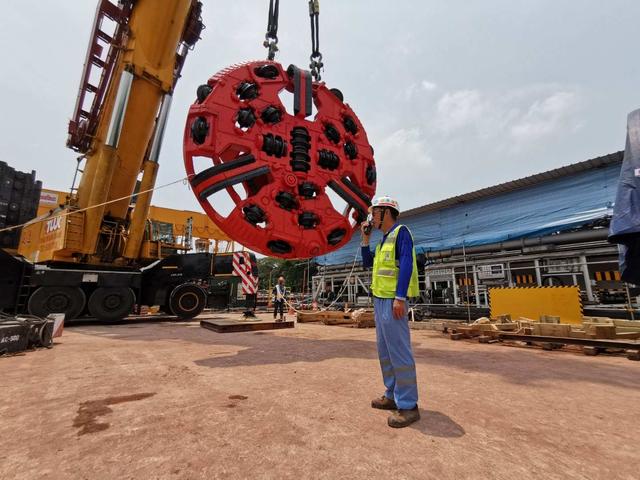 新加坡建筑业工人将从6月2日起逐步复工