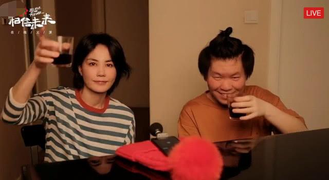 《相信未来》义演：王菲喝酒 周迅李荣浩画风突变 海泉堪比乐队