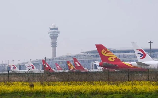 中国放宽边境管制 允许新加坡等八国包机申请赴华