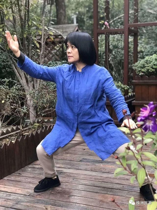 「党员风采」推广书香公益 弘扬太极文化——民革党员刘天姿