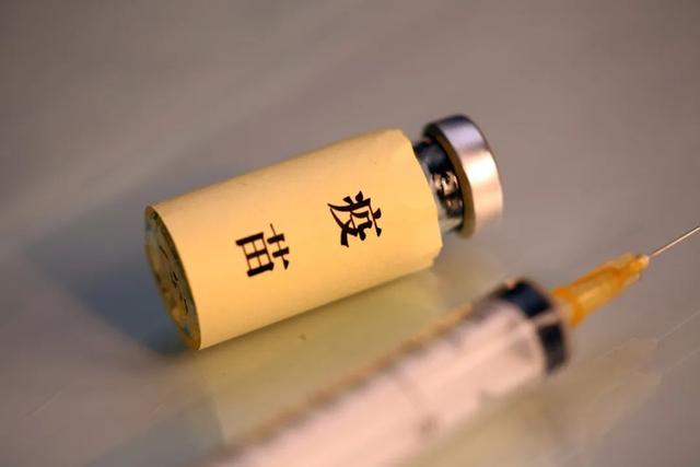 英国或在9月量产新冠病毒疫苗，全球8款疫苗进入临床试验，4款来自中国团队！美国有权率先使用？