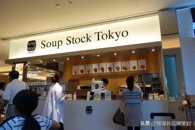 凭借一碗汤开了70多家连锁店，他凭什么