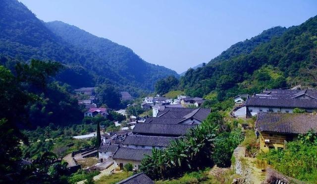 广东梅州8处静美古村落，客家之都最美山水人居古韵