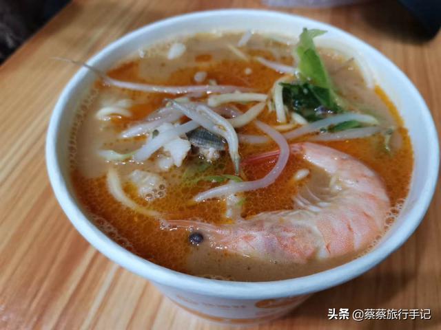 不用出国，在厦门来上1碗沙茶面，也是浓浓的东南亚味道