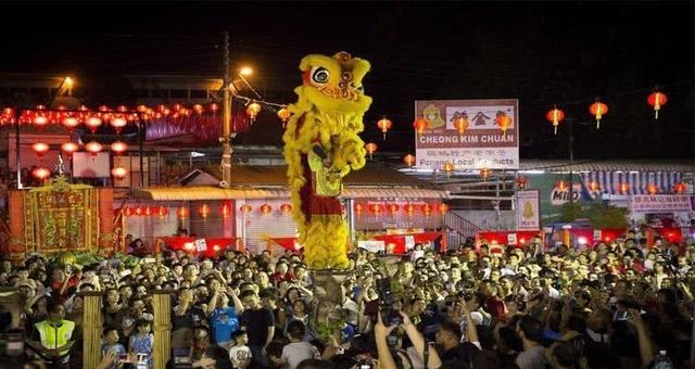 依靠华人才建立起来的发达国家，建国时177万人，华人就占132万