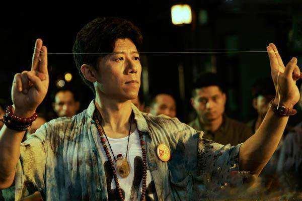 17岁成最年轻影帝 拍半年戏玩半年 活着不为买房买车当演员