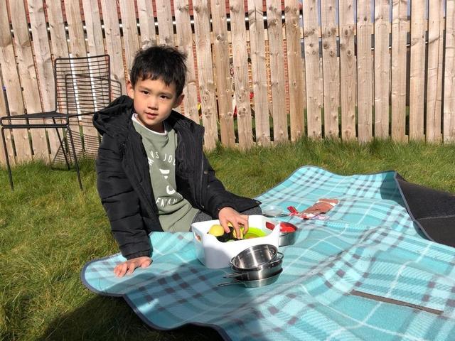 英国小学停课七周，这位妈妈把在家带娃的经历写成了一篇干货帖