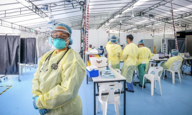 70+医护人员被确诊，新加坡最美“逆行者”正遭受巨大感染风险