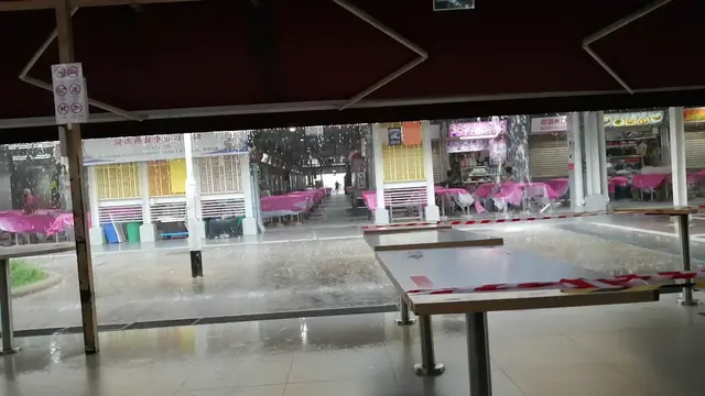 新加坡文庆巴刹的大雨