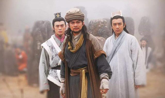 梁羽生批评天上地下唯我独尊功太荒诞 金庸：倪匡干的