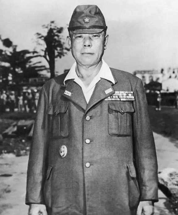 马来之虎：日本将领山下奉文，身高体重骇人，每次演习都需两匹马