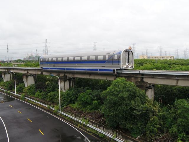 小天晨报6月22日丨10年“疆电外送”累计突破3000亿千瓦时；新疆小白杏借力“新零售”香飘全国