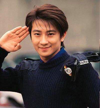 施华洛世奇都不选，孙耀威直播为什么偏偏选它？