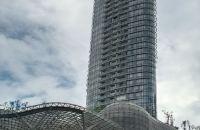 新加坡乌节路，是新加坡最繁华的一条街道，这里有购物街，有餐馆