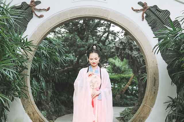 汉服归来，与君同袍
