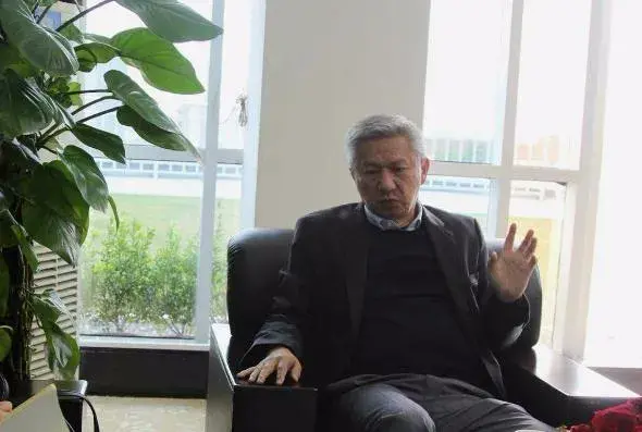 他是从大埔走出的铝业大王，如今身家30亿美元