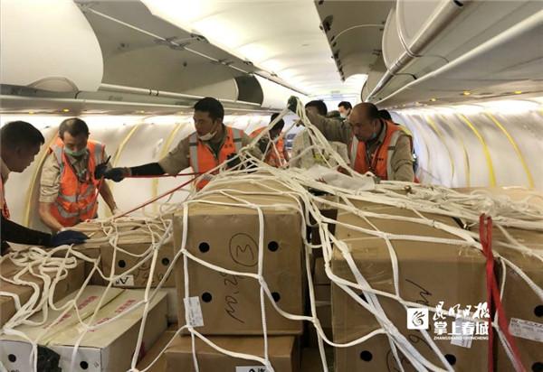 川航开通昆明=新加坡首个“客改货”航班