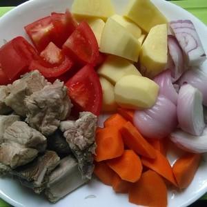 快给家人煲一道新加坡ABC营养汤，味美简单易做还增强自身抵抗力