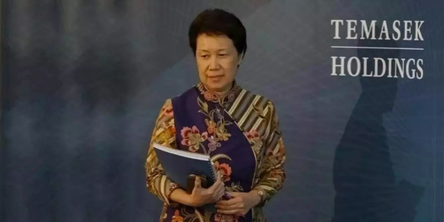 何晶为何敢直指美国双标？除夫人身份，她掌控着极为神秘的淡马锡