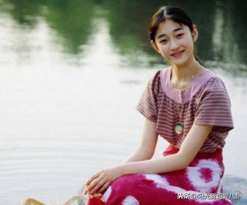 闺蜜事业如日中天，李小冉遇人不淑发展受挫，直言再回不去从前