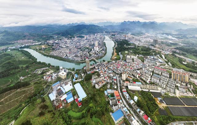 《求是》编辑部：跑好全面建成小康社会“最后一公里”