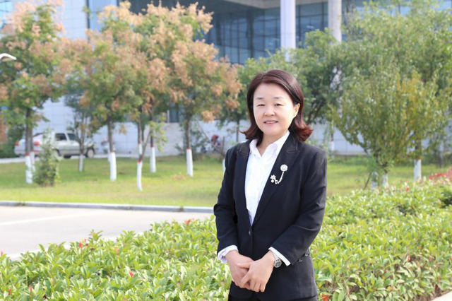 郑州11中2019届高考功勋教师樊系：语文应是美、诗意、灵动而有趣