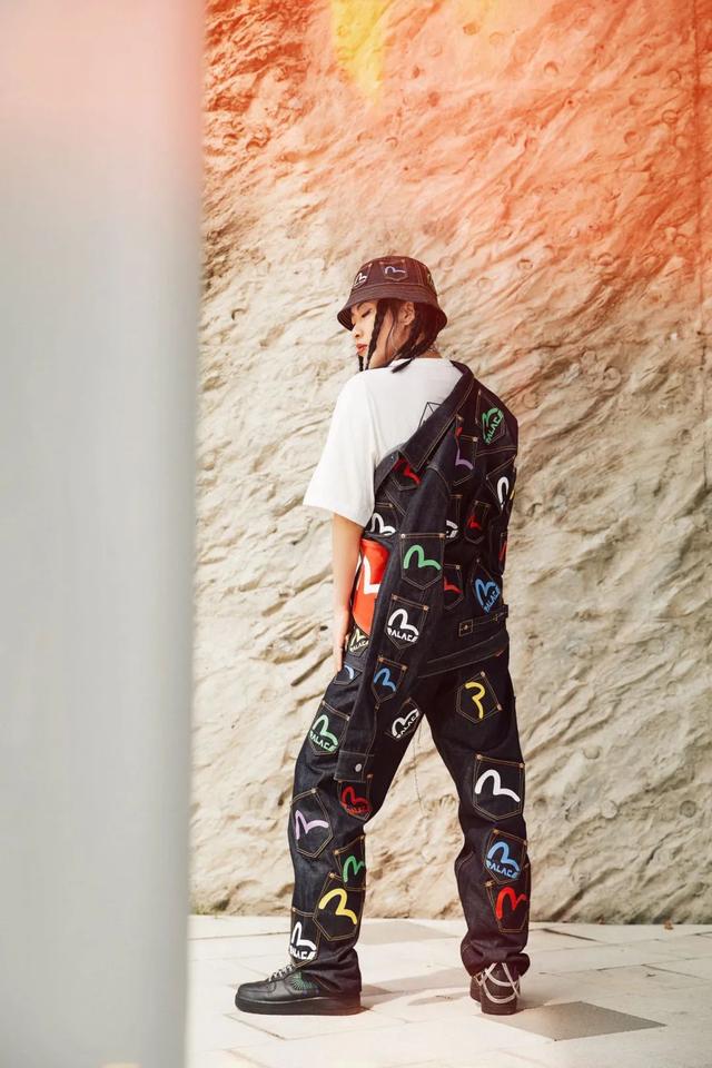 Cool in 麻辣炖西丨跟她一起打破时尚常规
