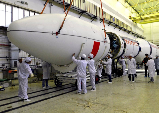 当初为讨好美国加入反华队伍，现在希望得到中国的帮助，白日做梦