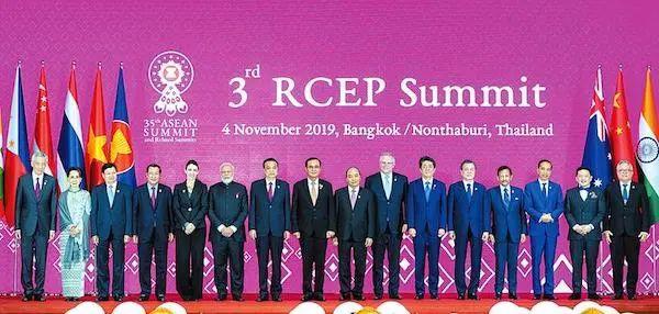 李显龙：美国是常驻强权，中国是搬不走的邻居，亚洲国家怎么选