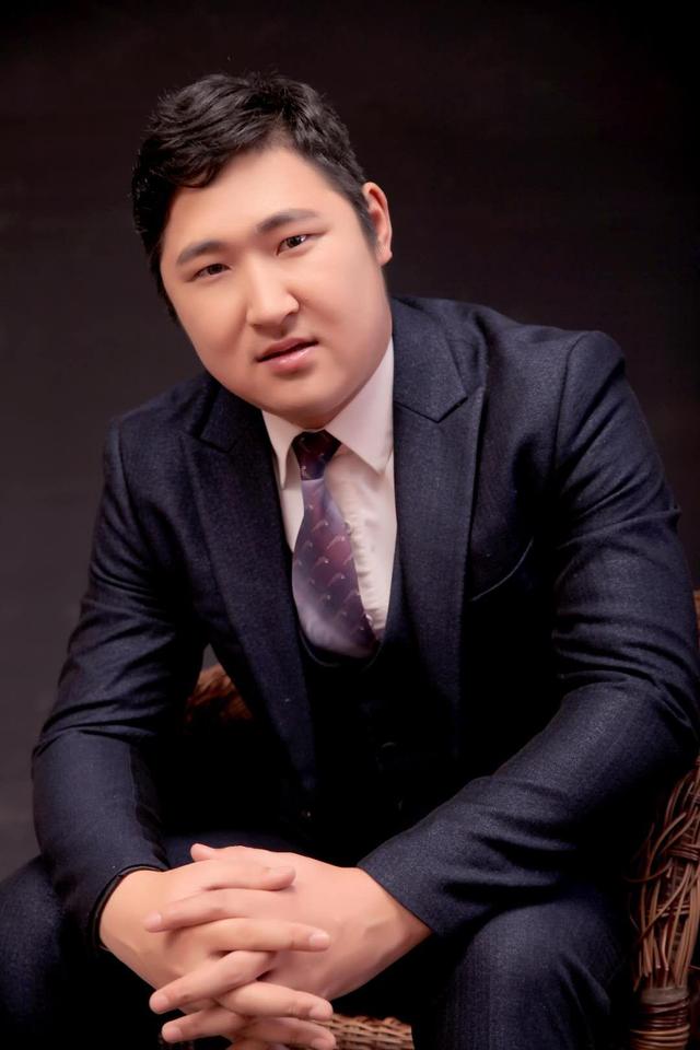 李鉴宸新加坡古玩直播砍价？警醒国内古玩藏家卖货考虑三大因素