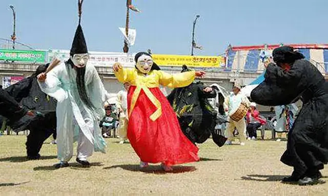 外国也过端午节？韩国不吃粽子，日本的粽子长得最奇怪