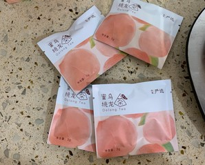 蜜桃乌龙奶茶