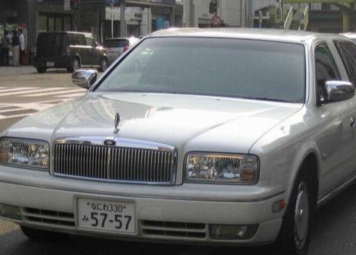 史上最牛日产！皇室御用婚车，价值180万的岛国版劳斯莱斯