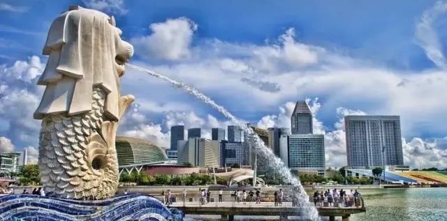 新加坡郑重宣布：不缺钱，就缺人人人人人人