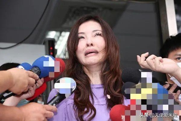 生两个儿子稳不住16年豪门婚姻，50岁重返舞台，这位女星重获新生