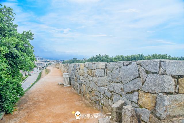 福建600年小众石头城，沧海边古城下处处是风景，被誉为天然影棚