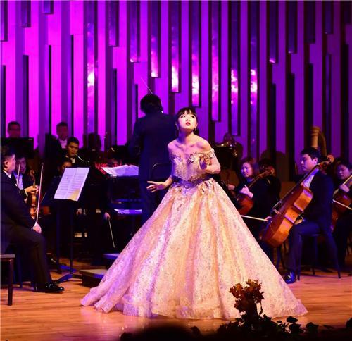 影片《渔光曲》主题歌揭示了社会本质，有何背景故事与艺术特色？