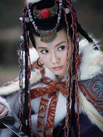 新加坡四大美女林湘萍：14岁母亲去世，出道2年走红，44岁如少女