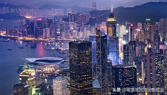 深圳楼市：向左香港，向右新加坡