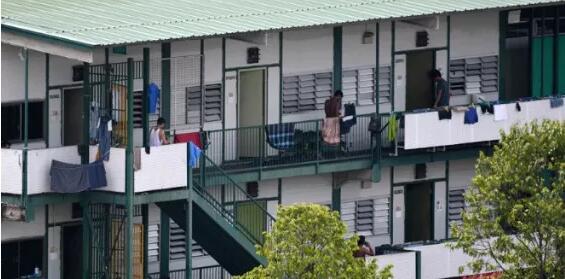 新加坡新增病例451例、累计3万8965例，留学生往返中新两国引热议