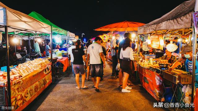 走，摆地摊去，城管来喊你摆摊啦