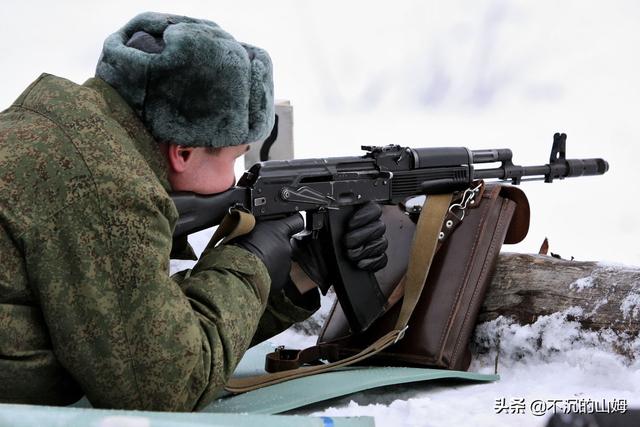 生产制式步枪的著名枪械公司 百年企业不占少数