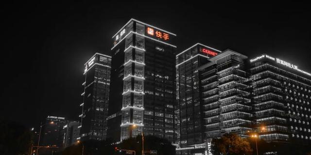 快手海外应用被下架；印度首富旗下Jio再获12亿美元投资