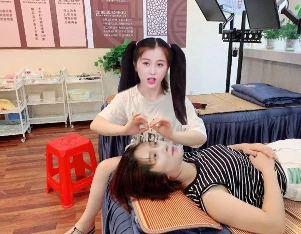 青你成团集体摆摊？你的爱豆不火就得回家继承千万家产……
