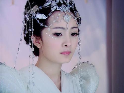 影视剧中出演仙女的女星，刘亦菲仙气霍思燕清纯，喜欢谁的扮相