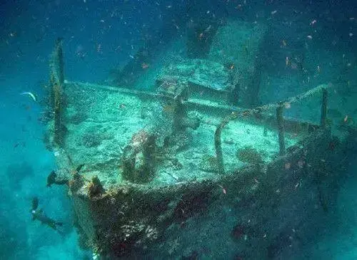 中国打捞出一艘日本“宝船”，归还“宝船”，却被日本索要15亿