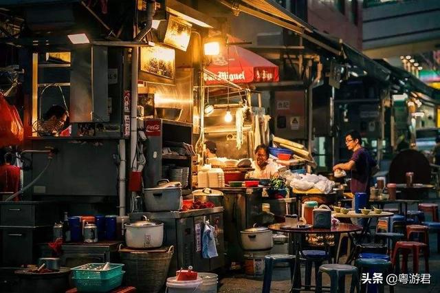 南京有家大排档，本地人与游客都爱吃，分店都开到了新加坡